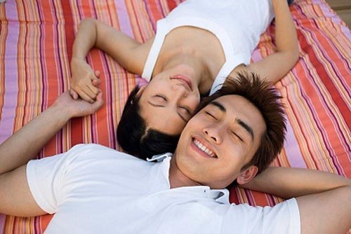 chồng yếu sinh lý vợ phải thông cảm động viên chồng