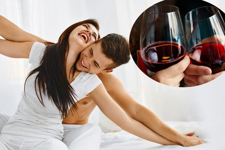Nam giới nên uống một ít rượu vang đỏ trước khi quan hệ để cải thiện khả năng tình dục